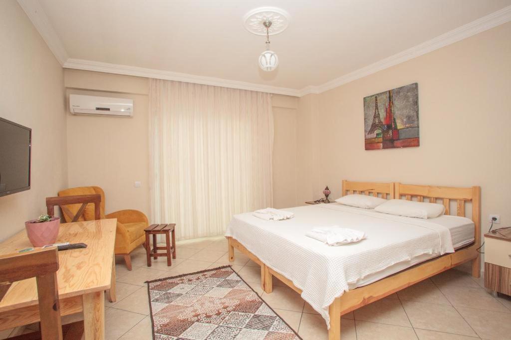 Bed and Breakfast Kampus Garden à Fethiye Extérieur photo