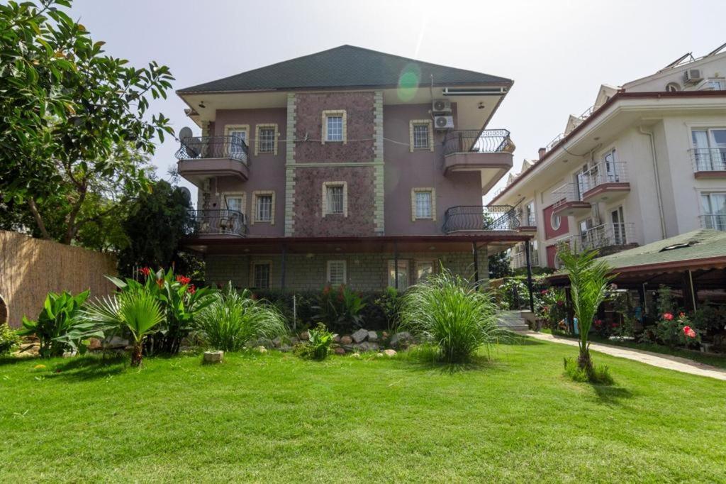Bed and Breakfast Kampus Garden à Fethiye Extérieur photo